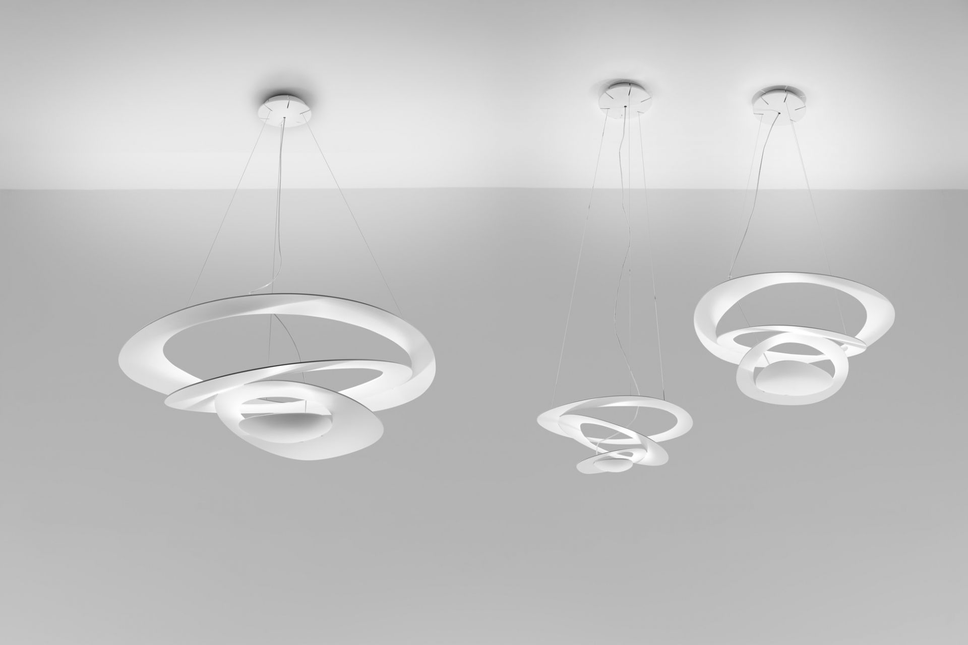 Pirce LED Suspension Pendelleuchte 3000K Weiß Artemide