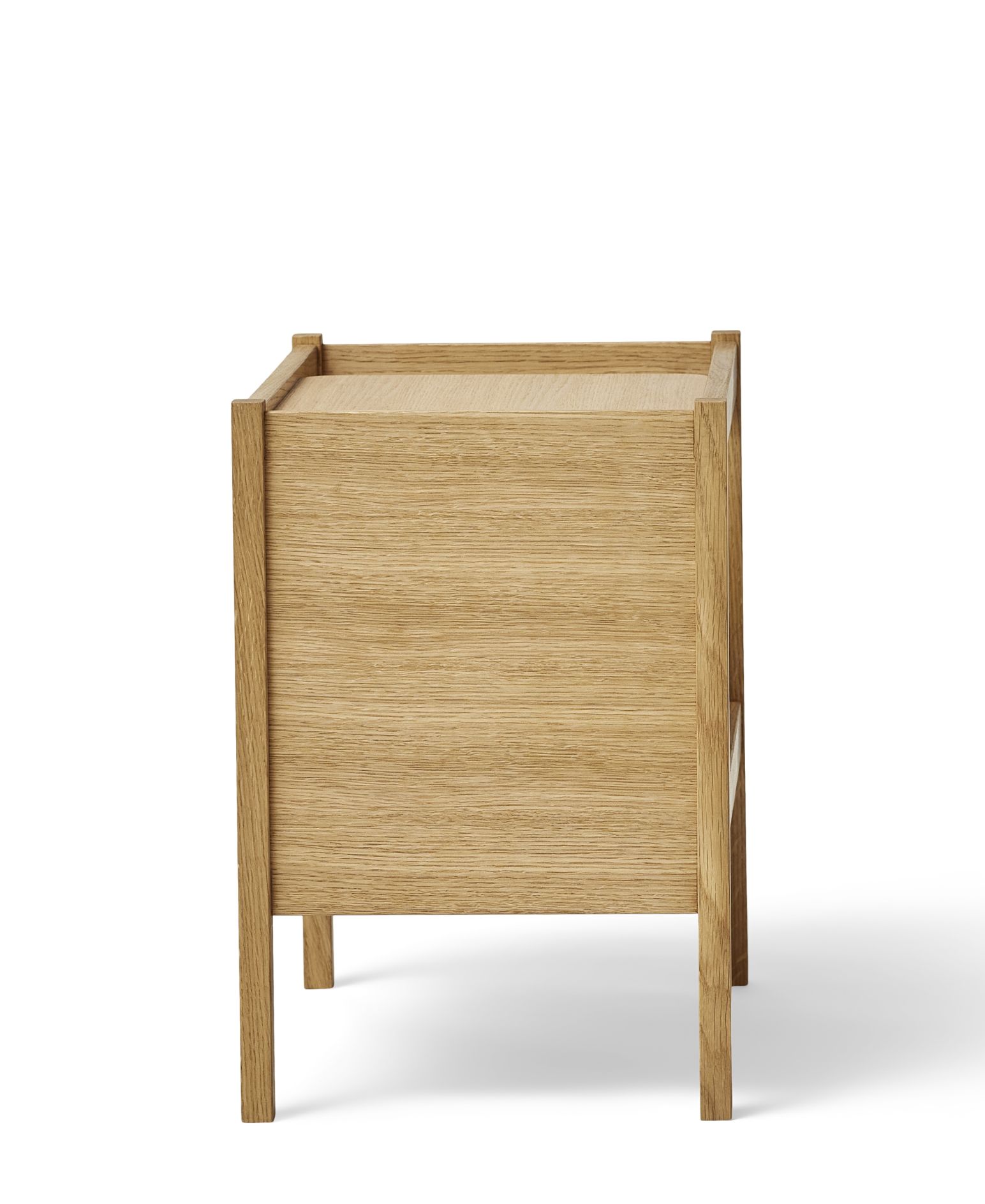 Journal Beistelltisch Form & Refine