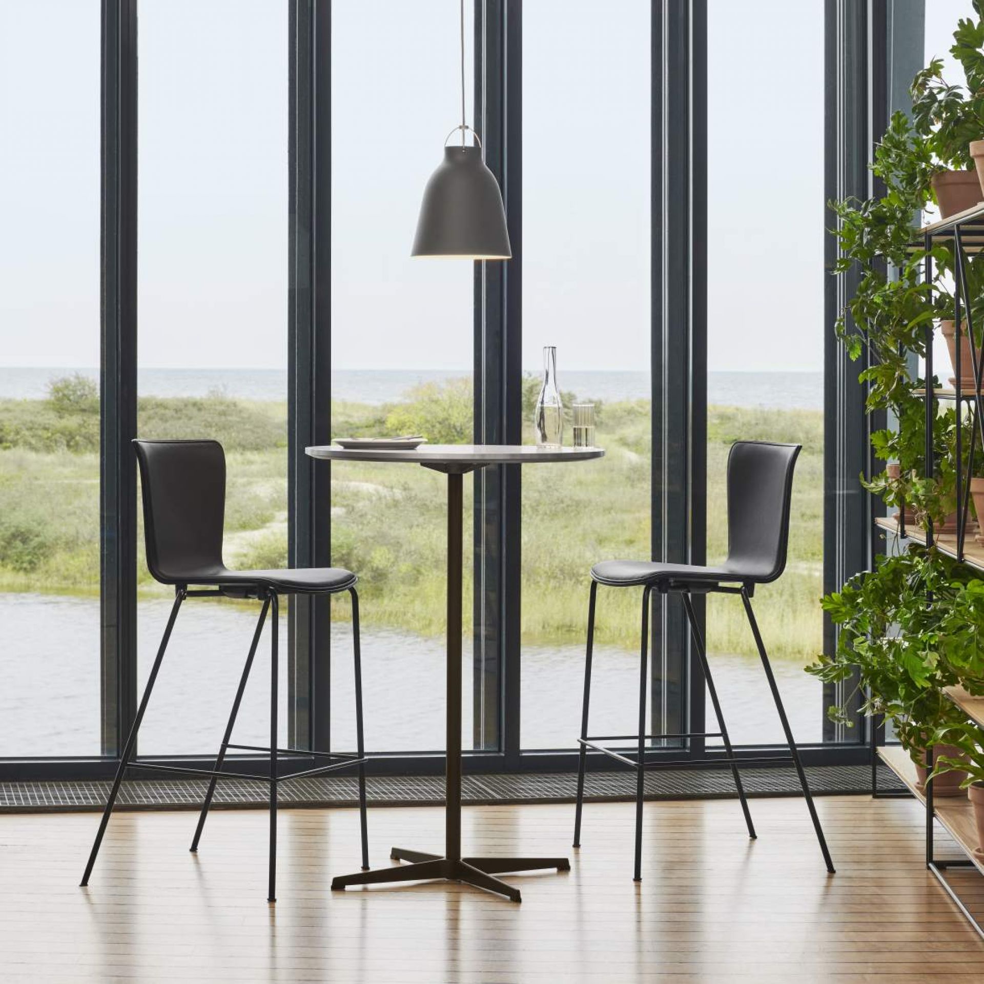 Zirkular Stehtisch H 108 cm Fritz Hansen