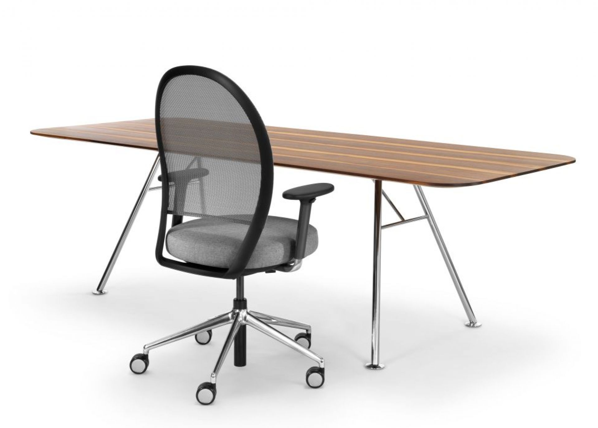Akio Steel Tisch Girsberger