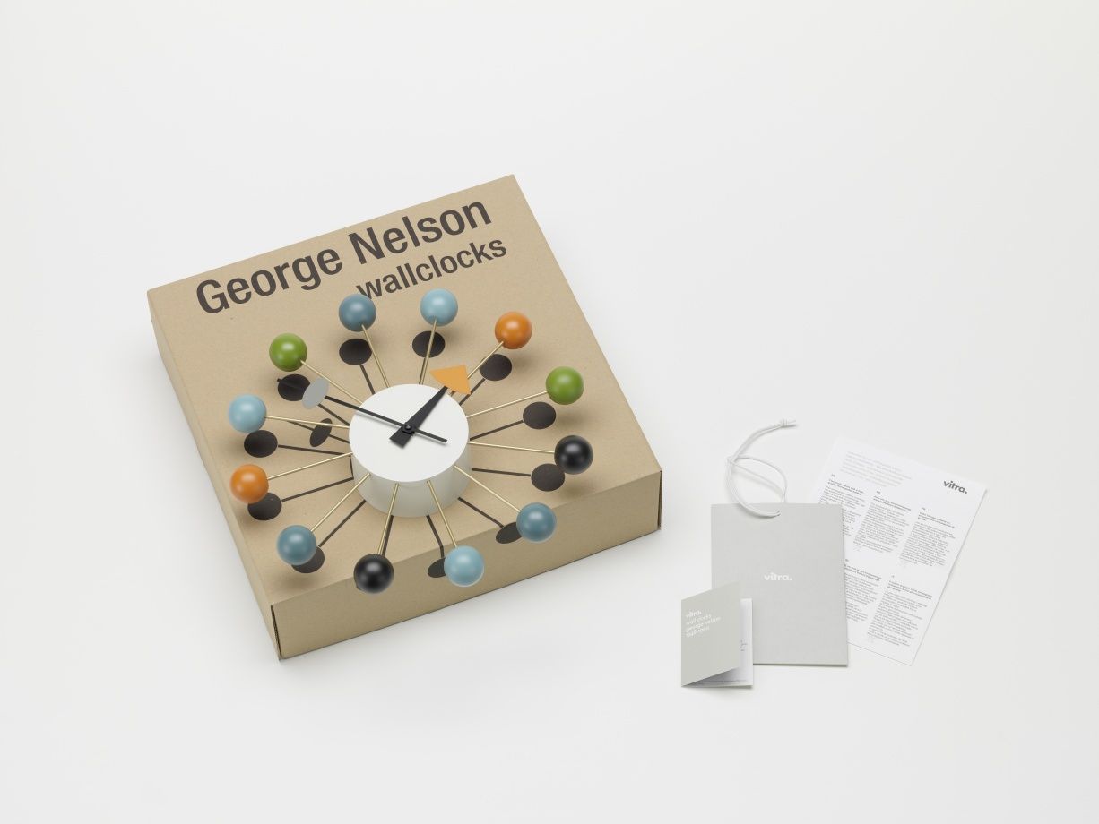 Ball Clock Wanduhr - mehrfarbig Vitra