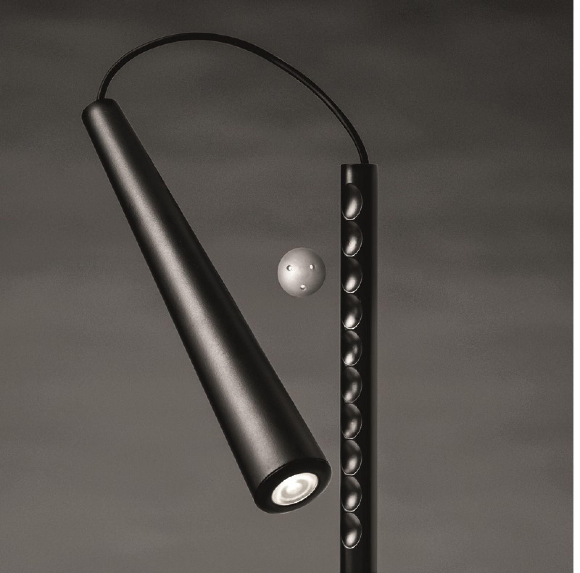 Magneto LED Tischleuchte Foscarini