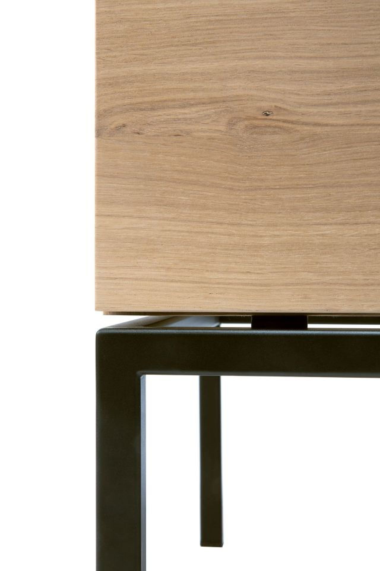 Ligna Anrichte Eiche Beine schwarz Ethnicraft