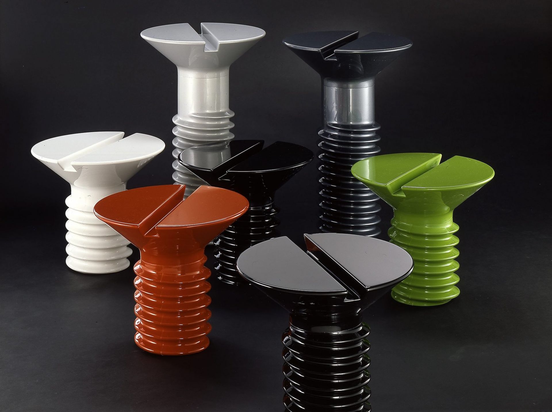 Screw Tisch klein schwarz Eero Aarnio Originals