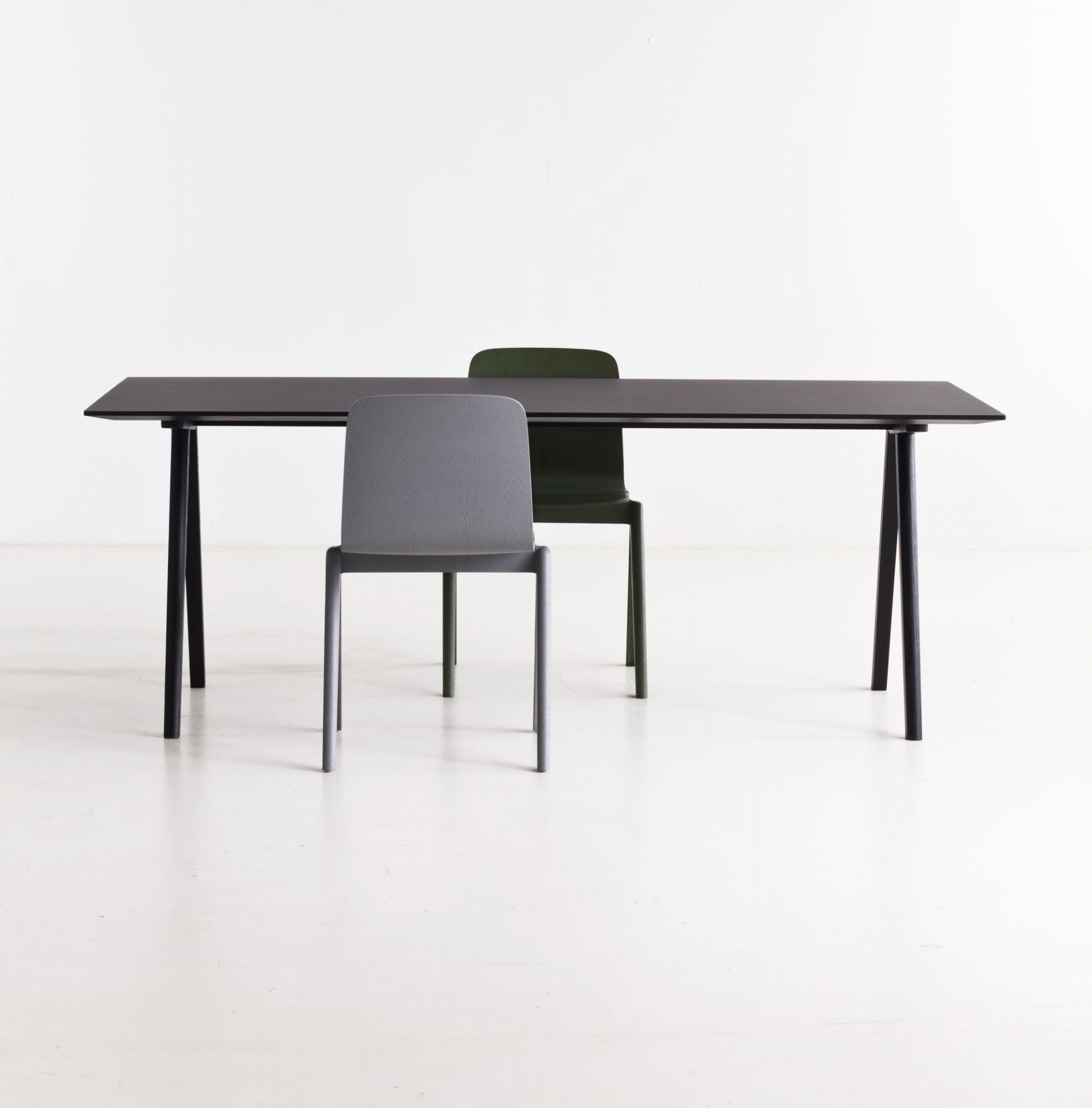 Copenhague Table CPH 10 Tisch Hay Eiche wasserbasierter lack / Platte Linoleum off white MDF Kante