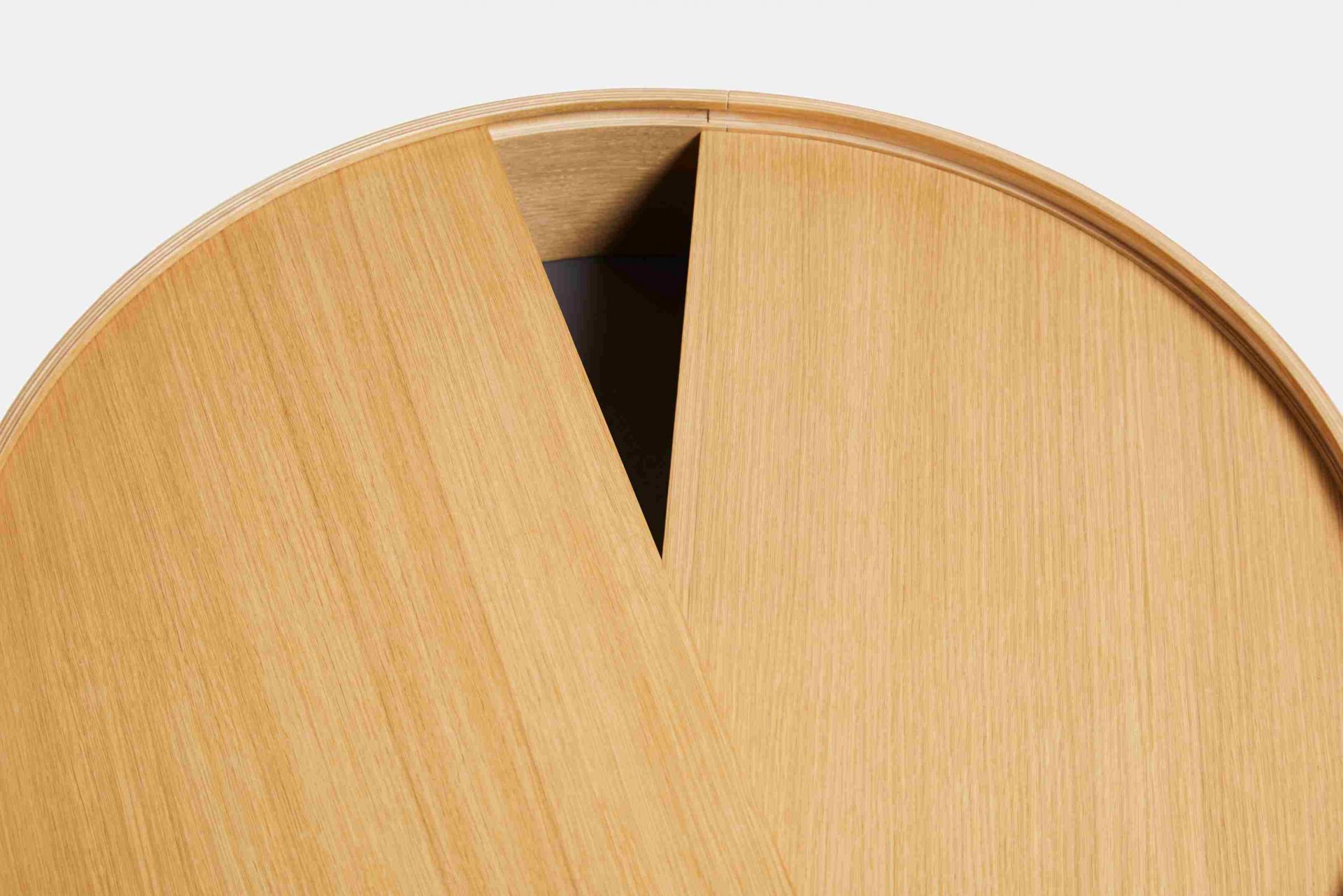 Arc Side Table Beistelltisch Eiche geölt Ø 42 cm Woud