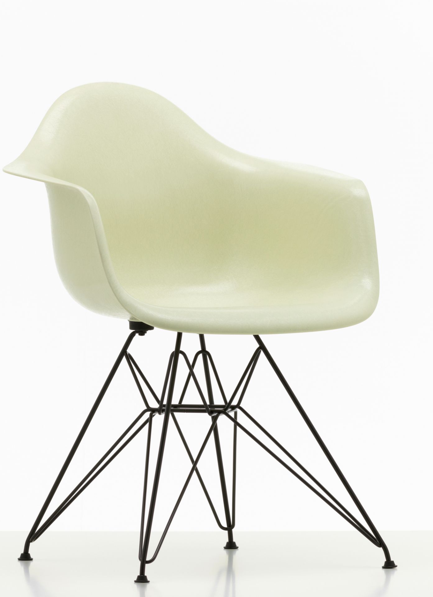 Eames Fiberglass Arm Chair DAR Stuhl Vitra