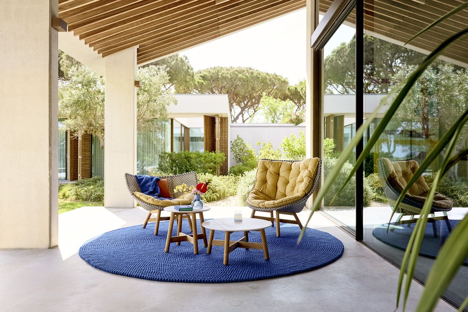 Mbrace Outdoor Wing chair Hochlehner Dedon