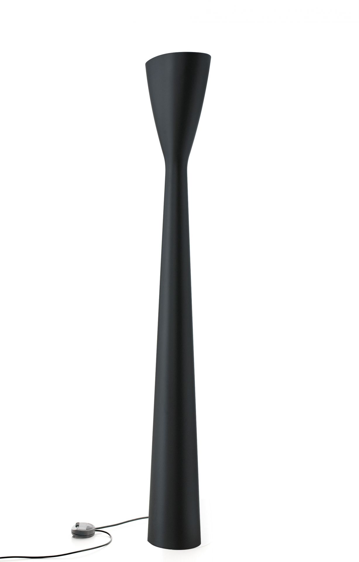 D38L Carrara LED Stehleuchte Luceplan