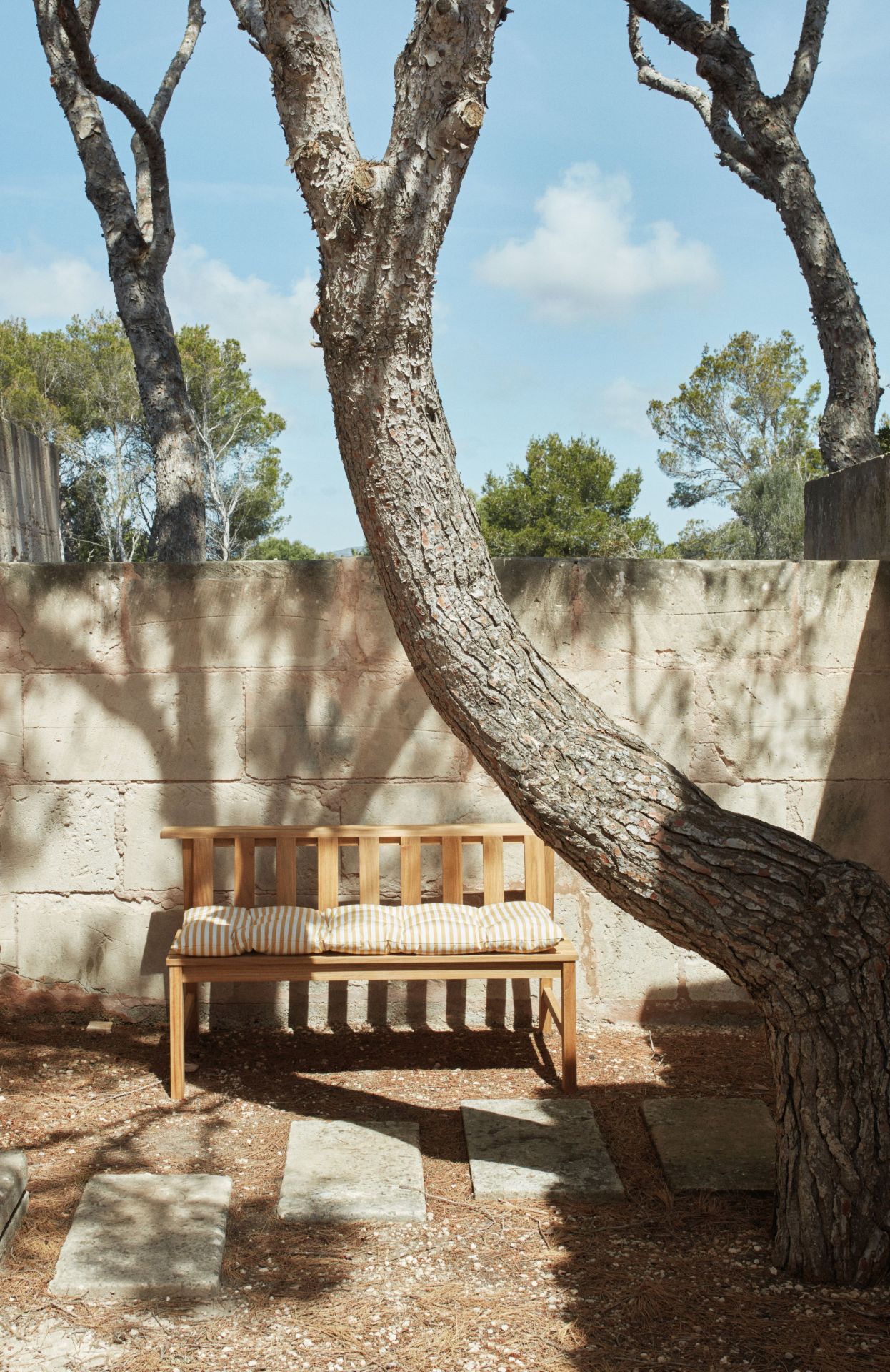 Cadence Bank Teak Outdoor Skagerak by Fritz Hansen