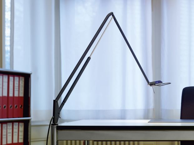 Lifto LED Tischleuchte dimmbar Belux Lifto LED Tischleuchte dimmbar Belux
