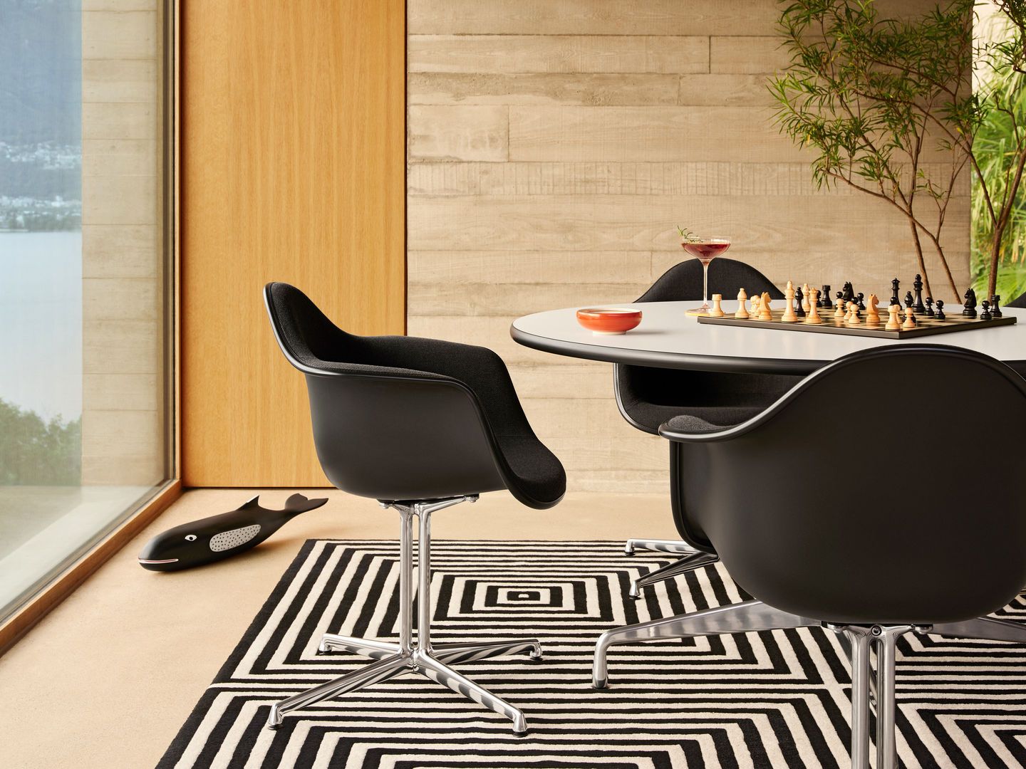 Eames Plastic Arm Chair DAL mit Sitzpolster Vitra