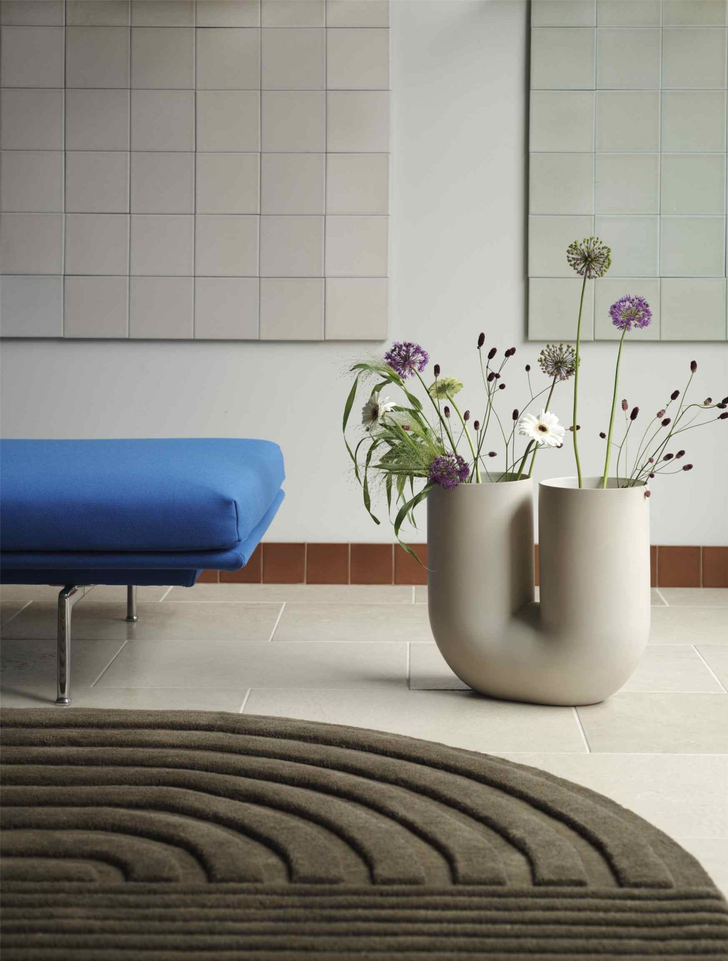 Kink Vase Sand H 39 cm Muuto