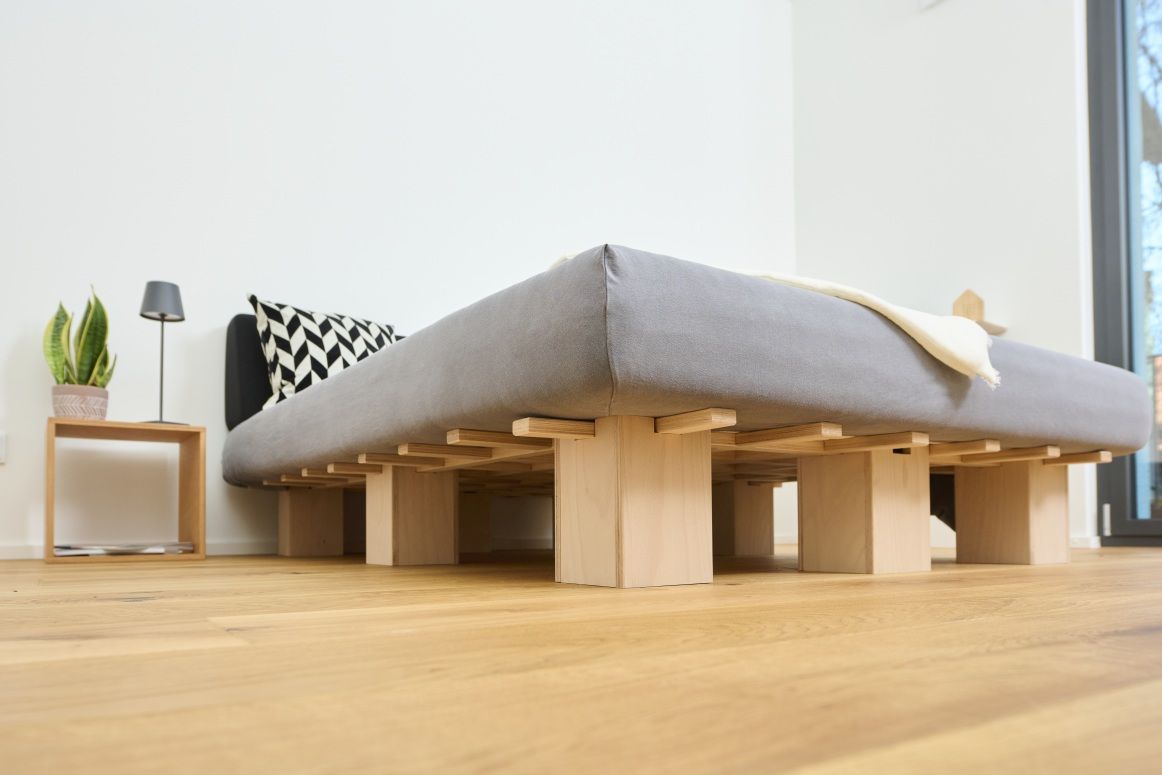 System Bett Tojo mit Cube Nachttisch geschenkt!