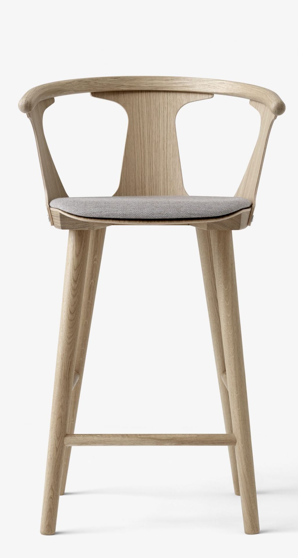 In Between Barstool Barhocker SK10 mit Sitzpolster AndTradition