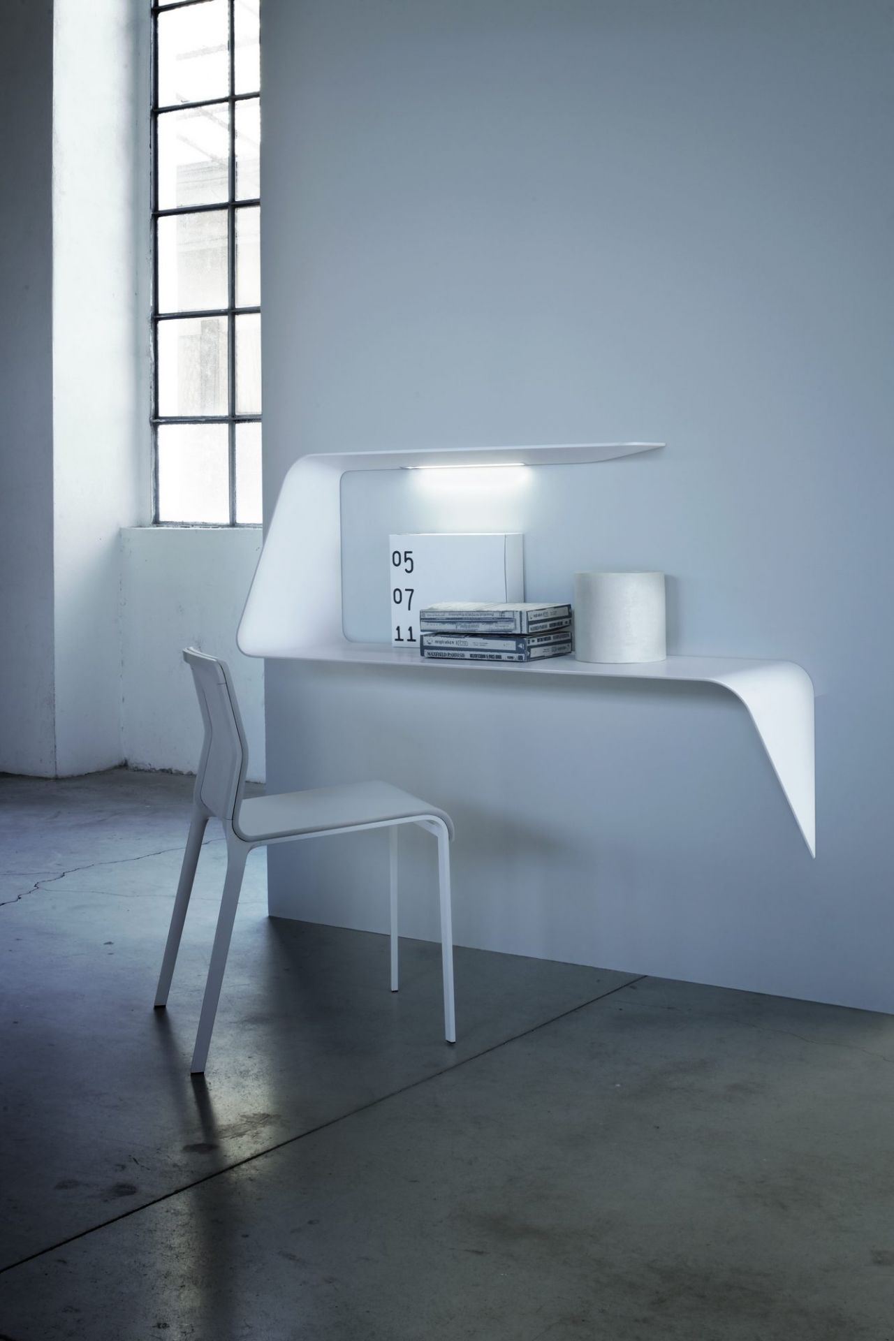 Mamba Ablage / Wandsekretär mit LED MDF Italia