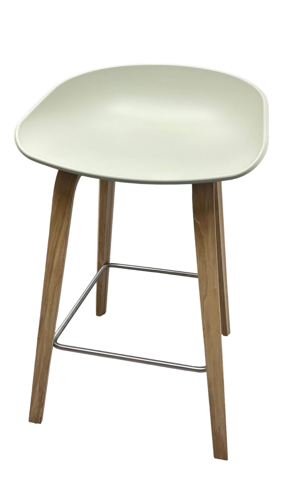 About a Stool AAS32 / AAS 32 Barhocker LOW EICHE GESEIFT / PASTELL GREEN Hay MÄNGELEXEMPLAR  