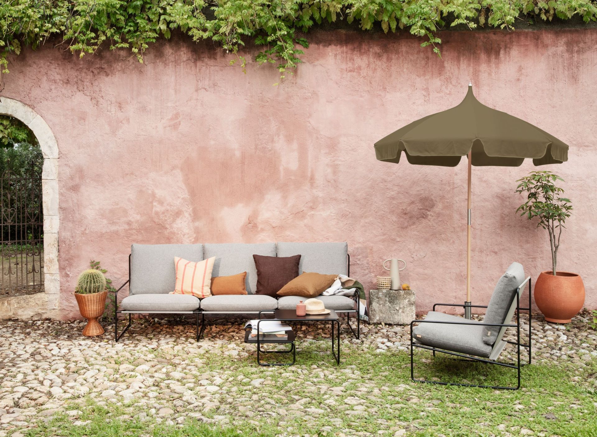 Desert 1- Sitzer Outdoor Sessel Gestell Schwarz Ferm Living 