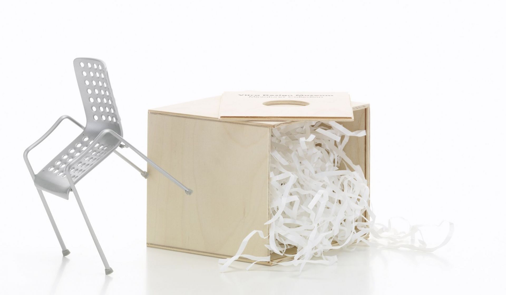 Landi Chair MINIATUR Vitra