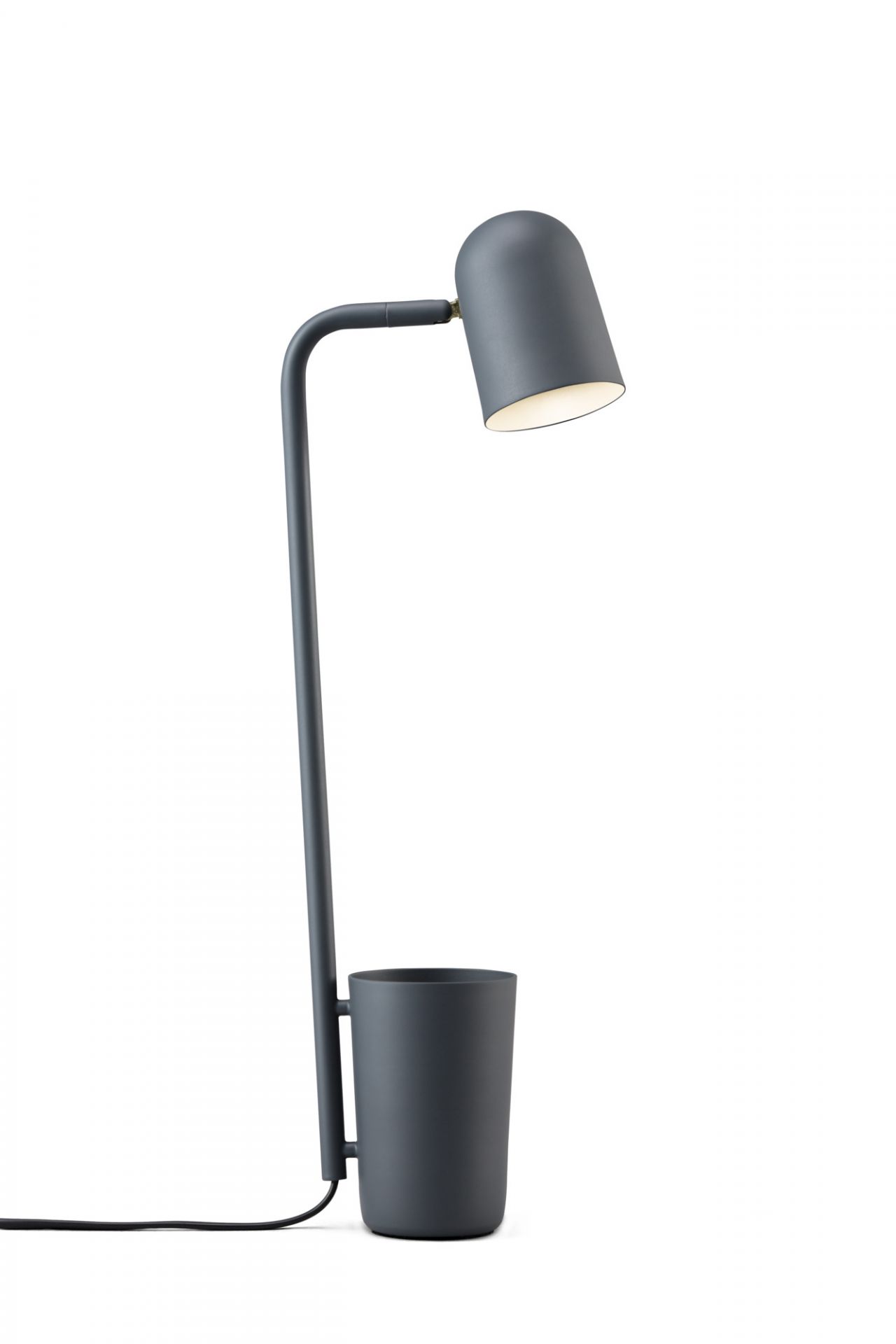 Dunkelgraue Buddy LED Tischleuchte von Northern, moderne Schreibtischlampe mit integriertem Stifthalter.