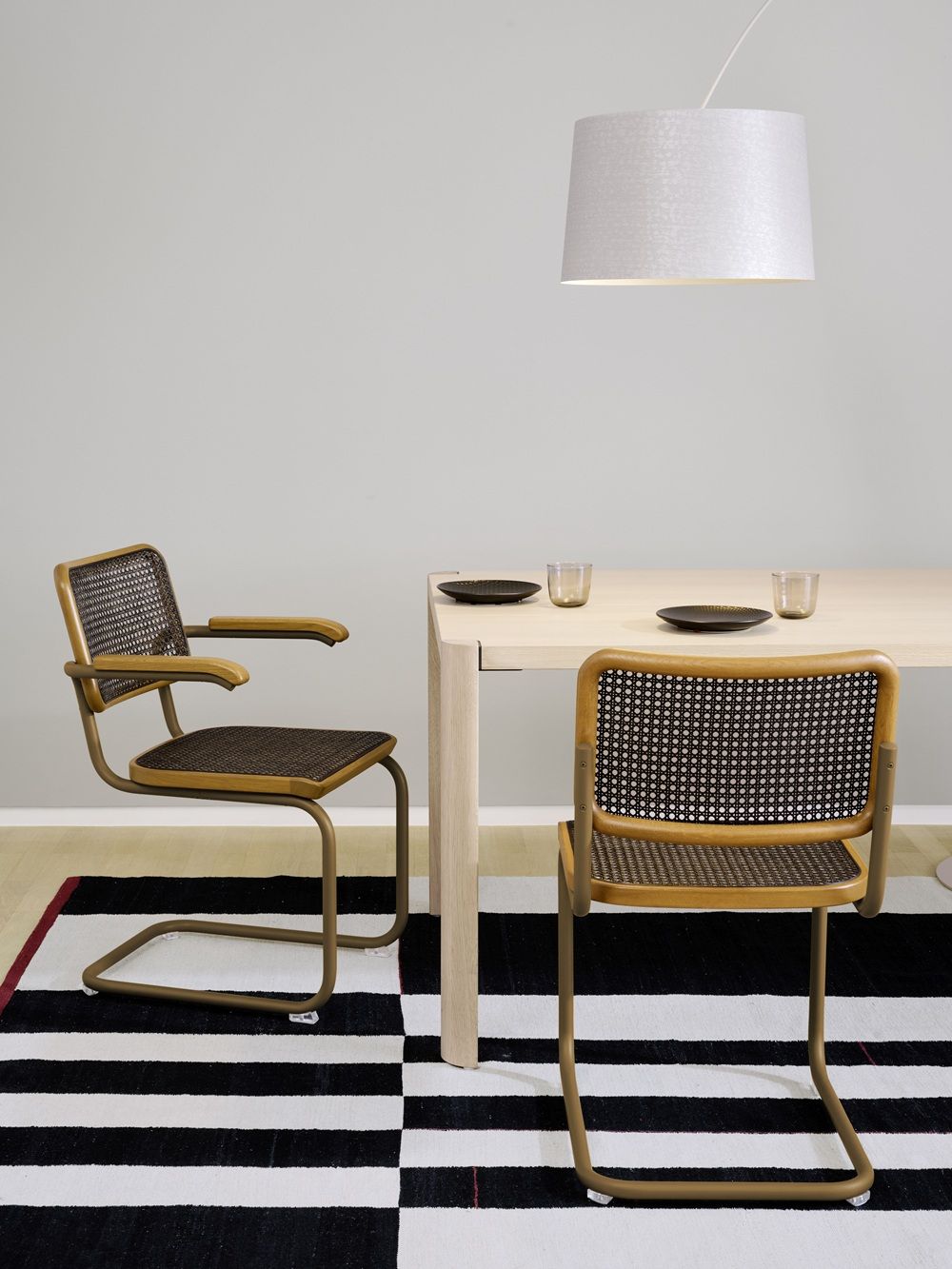 S 32 V Stahlrohr Klassiker Freischwiger CHROM / SCHWARZ Thonet VORZUGSKOMBINATION