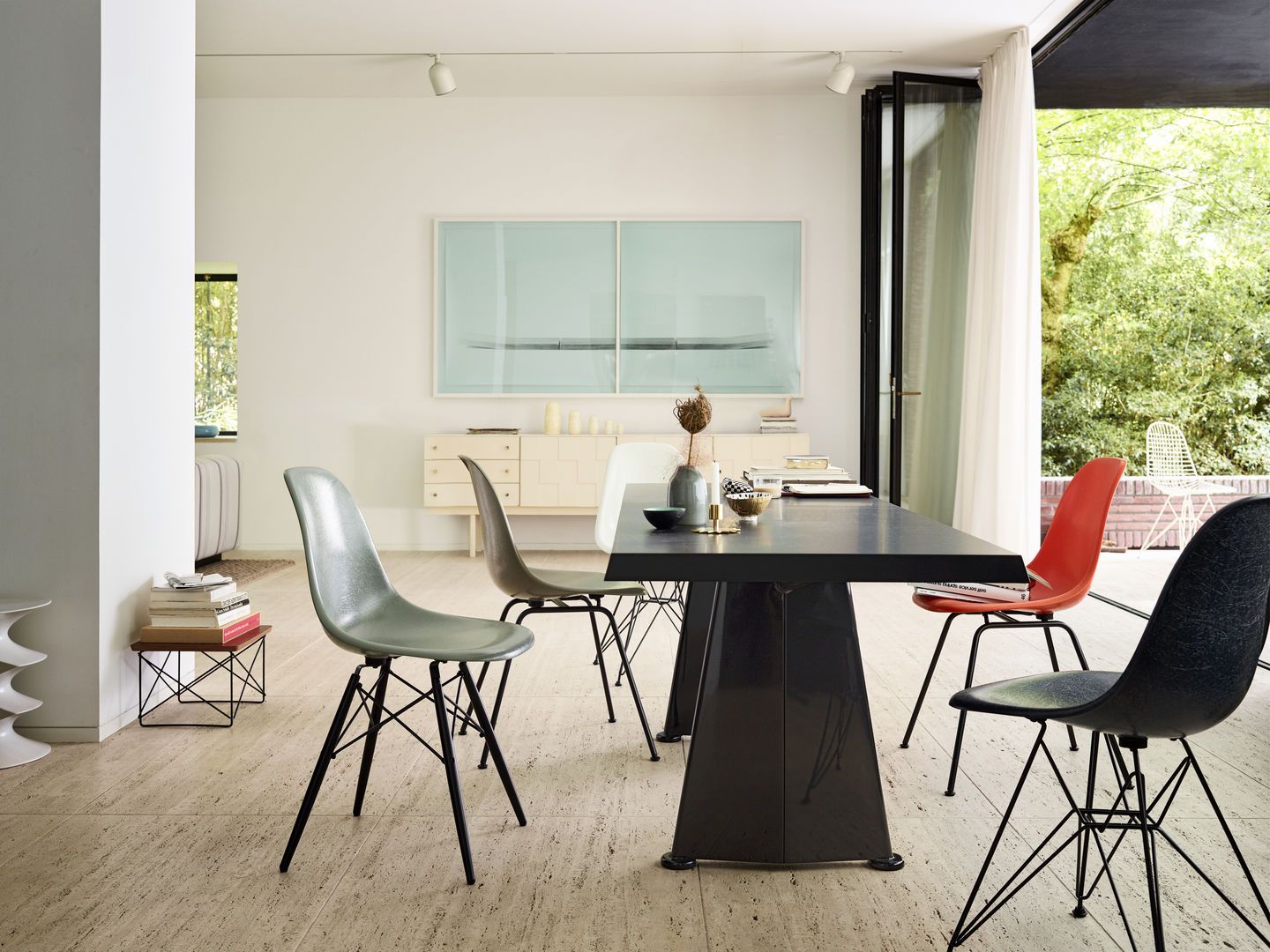 Eames Fiberglass Chair DSW Stuhl Vitra