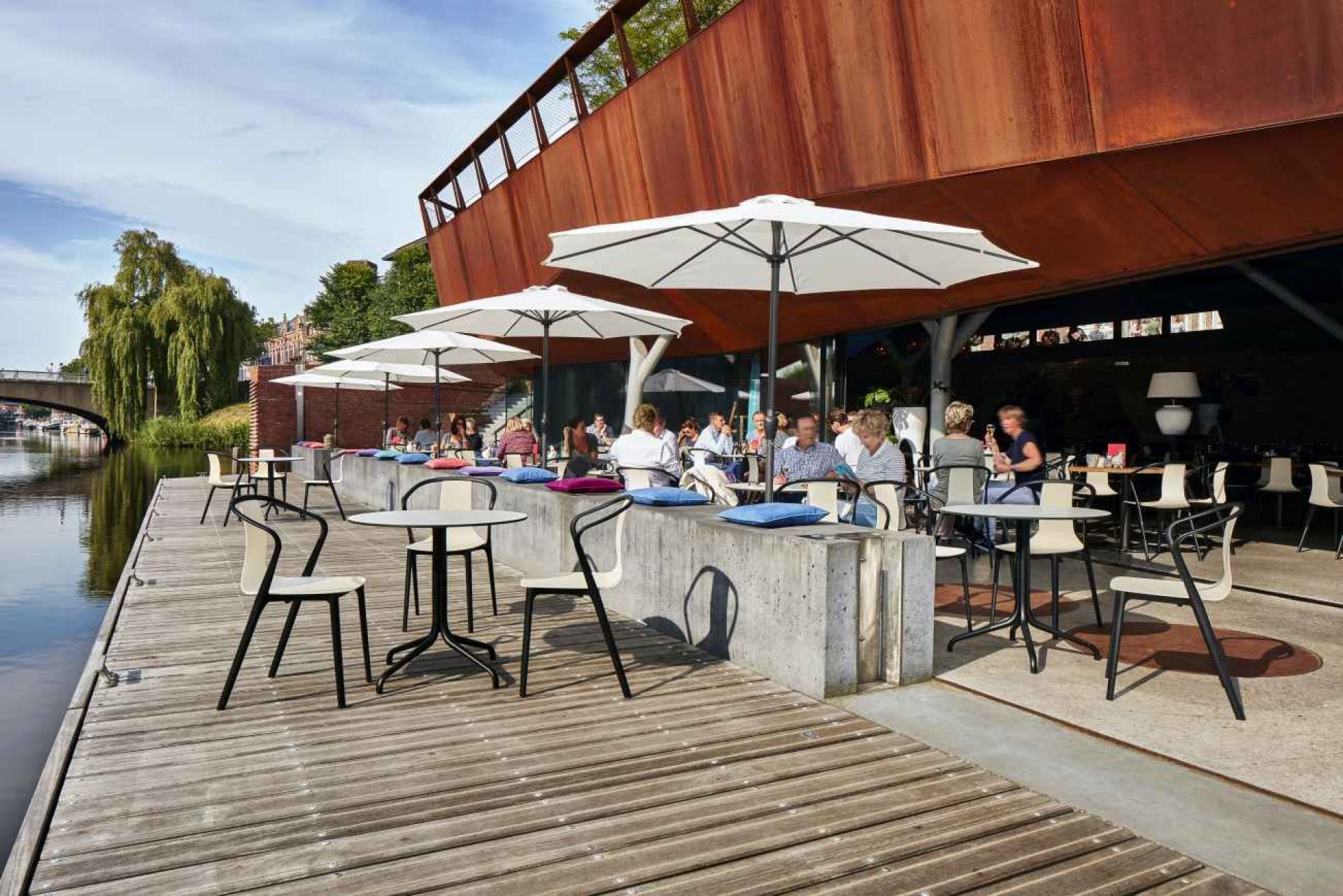 Bistro Table Tisch rund Outdoor Ø 79,6 cm Vitra