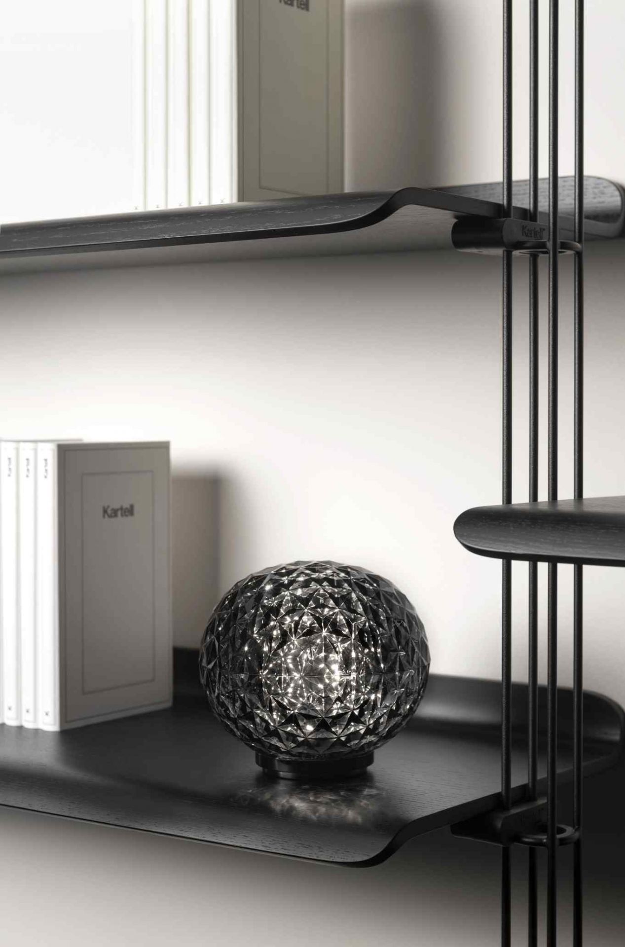 Mini Planet LED Akku Tischleuchte Kartell Durchgefäbt gelb