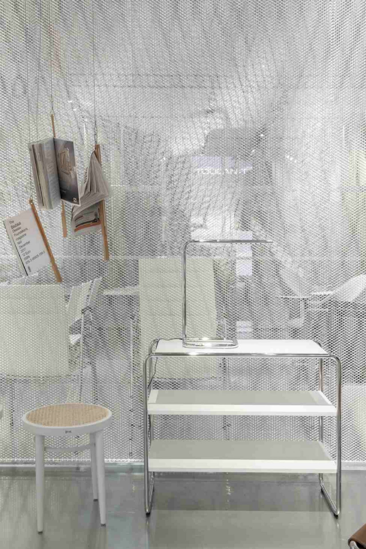 B 22 a Stahlrohr Klassiker Regal Thonet