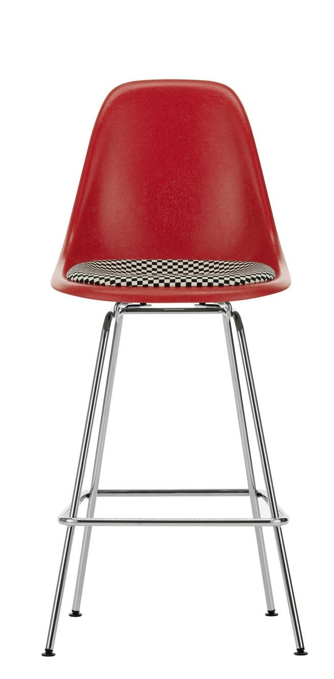 Eames Fiberglass Bar Stool Medium Barhocker mit Sitzpolster Vitra