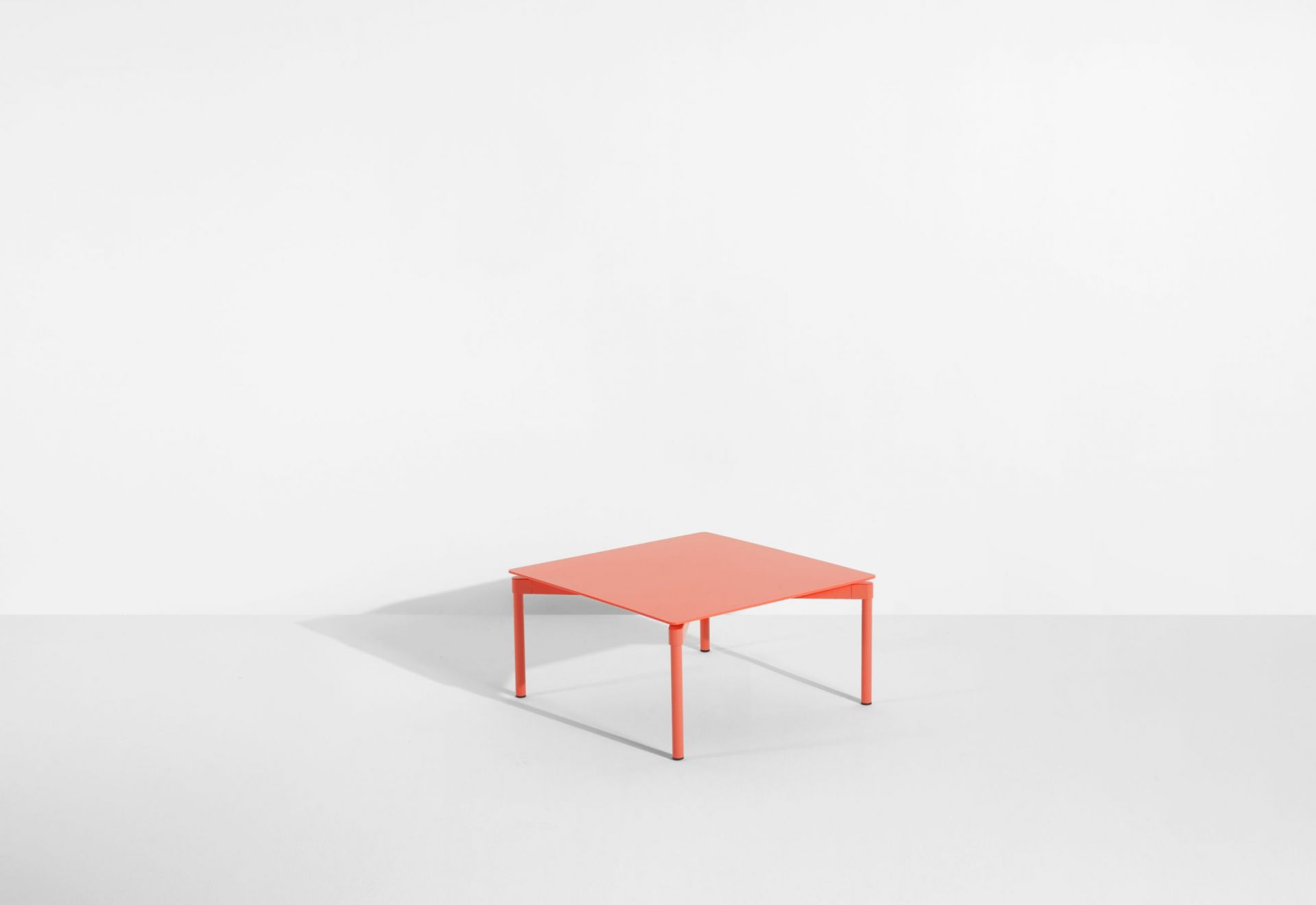 Fromme Coffee Table Couchtisch Petite Friture Coral Fromme Coffee Table Couchtisch Petite Friture Coral