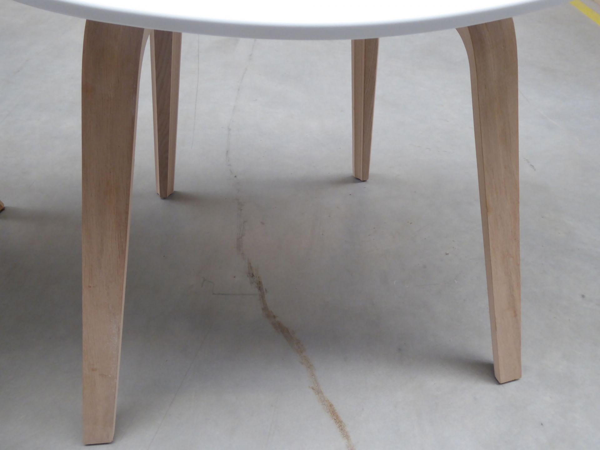 About A Chair AAC22 / AAC 22 Stuhl Hay Eiche matt lackiert - Orange About A Chair AAC22 / AAC 22 Stuhl Hay Eiche matt lackiert - Orange