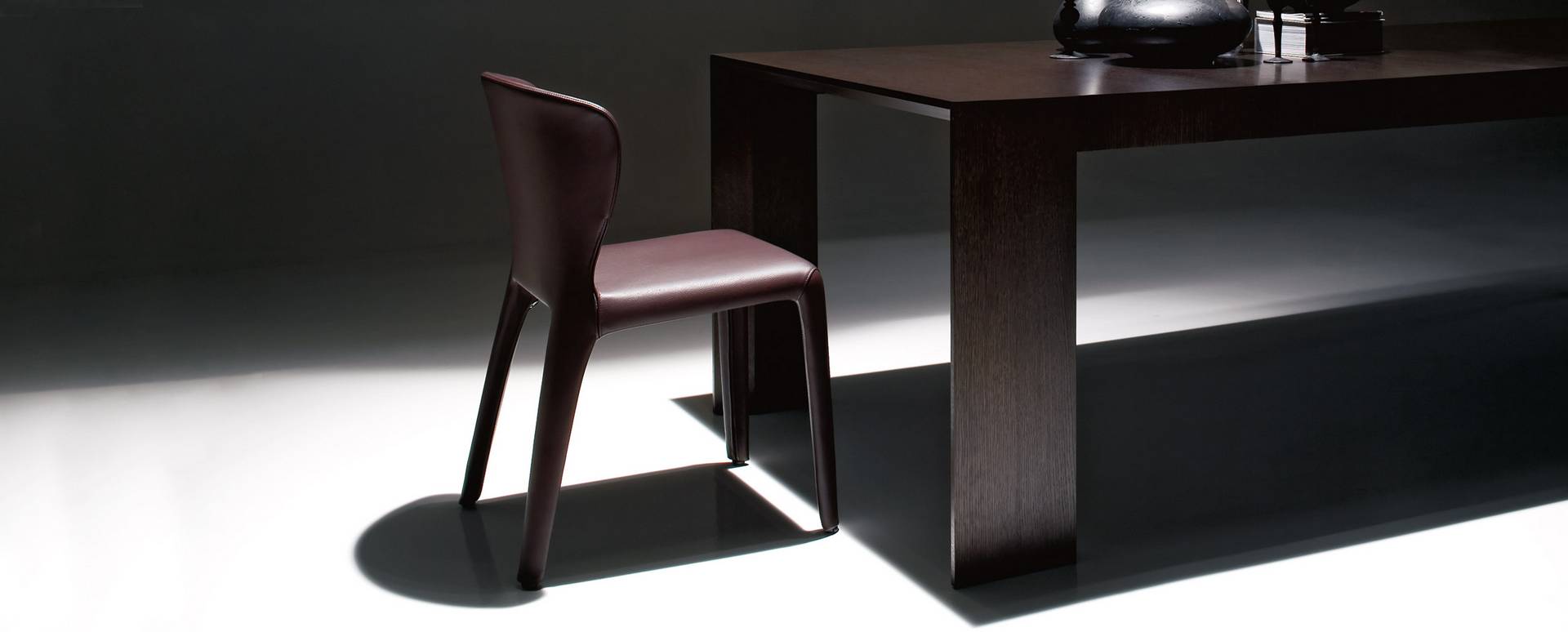 369 Hola Stuhl Cassina