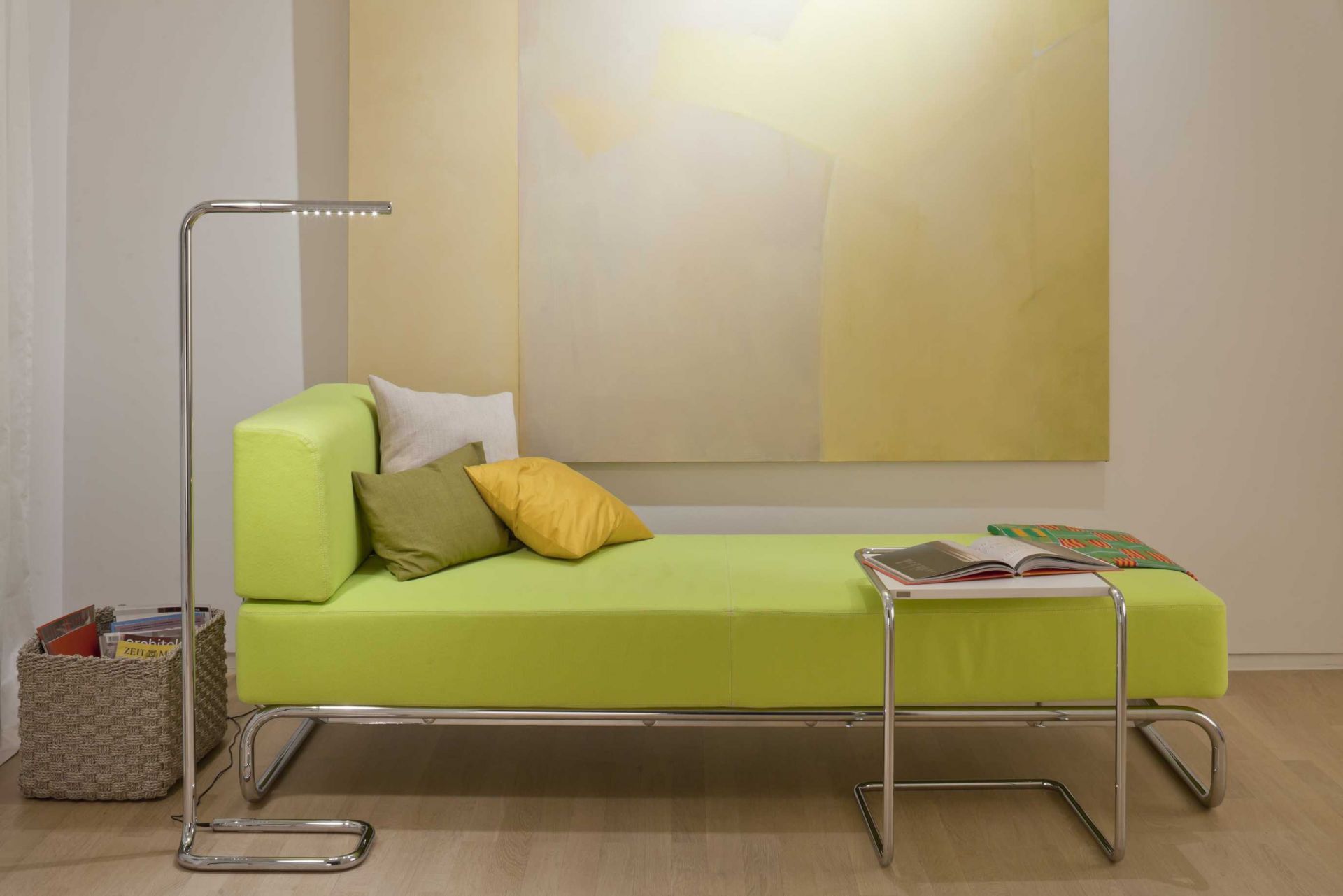 Lum LED 125 Stehleuchte Thonet Verchromt
