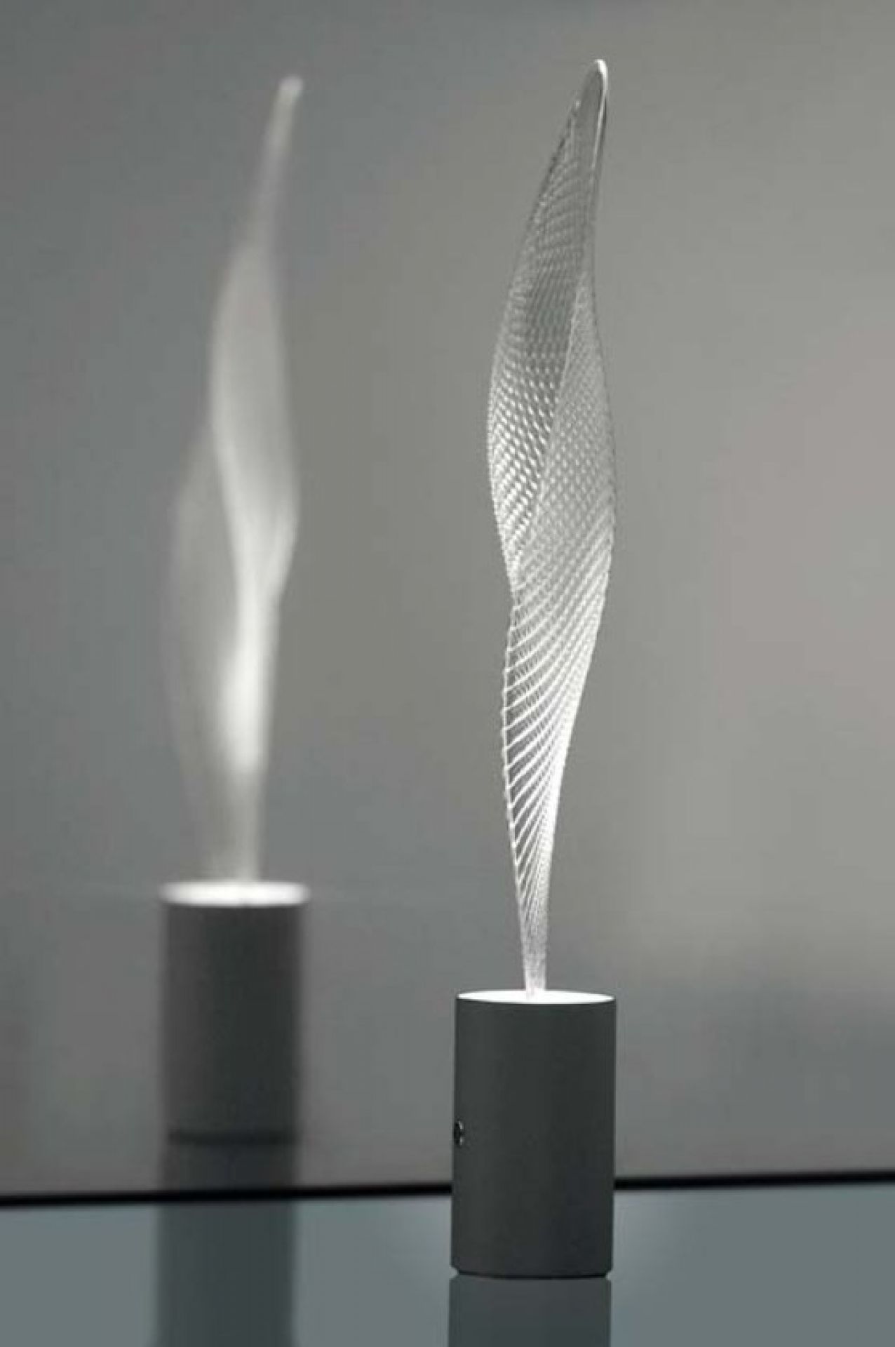 Cosmic Leaf Terra Stehleuchte Artemide
