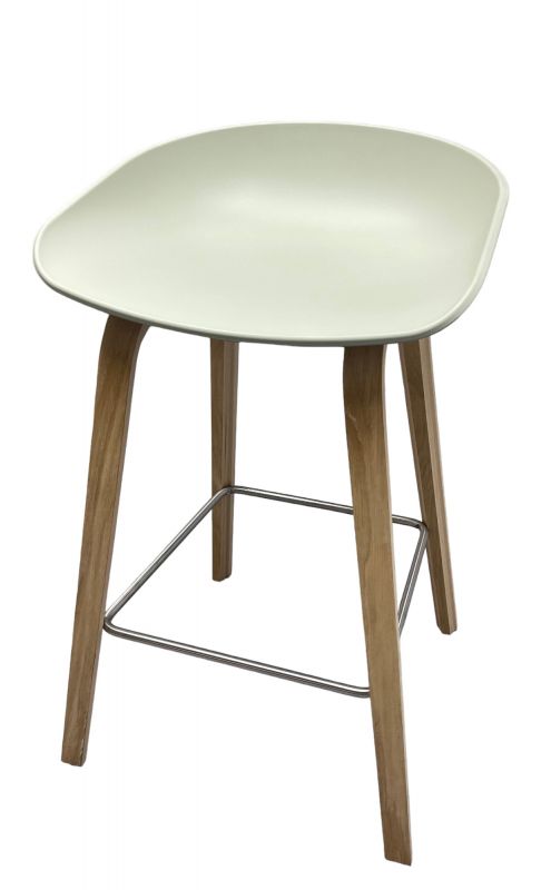 About a Stool AAS32 / AAS 32 Barhocker LOW EICHE GESEIFT / PASTELL GREEN Hay MÄNGELEXEMPLAR  