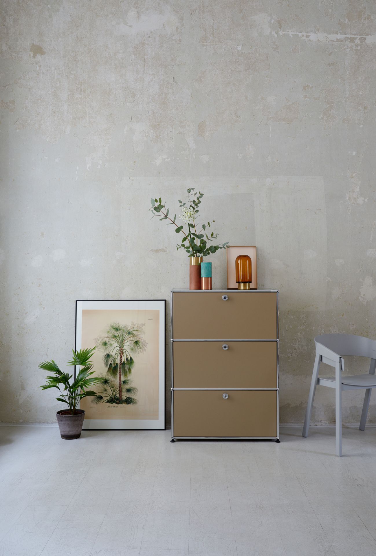USM Haller Highboard mit 3 Klappen – QUICK SHIP