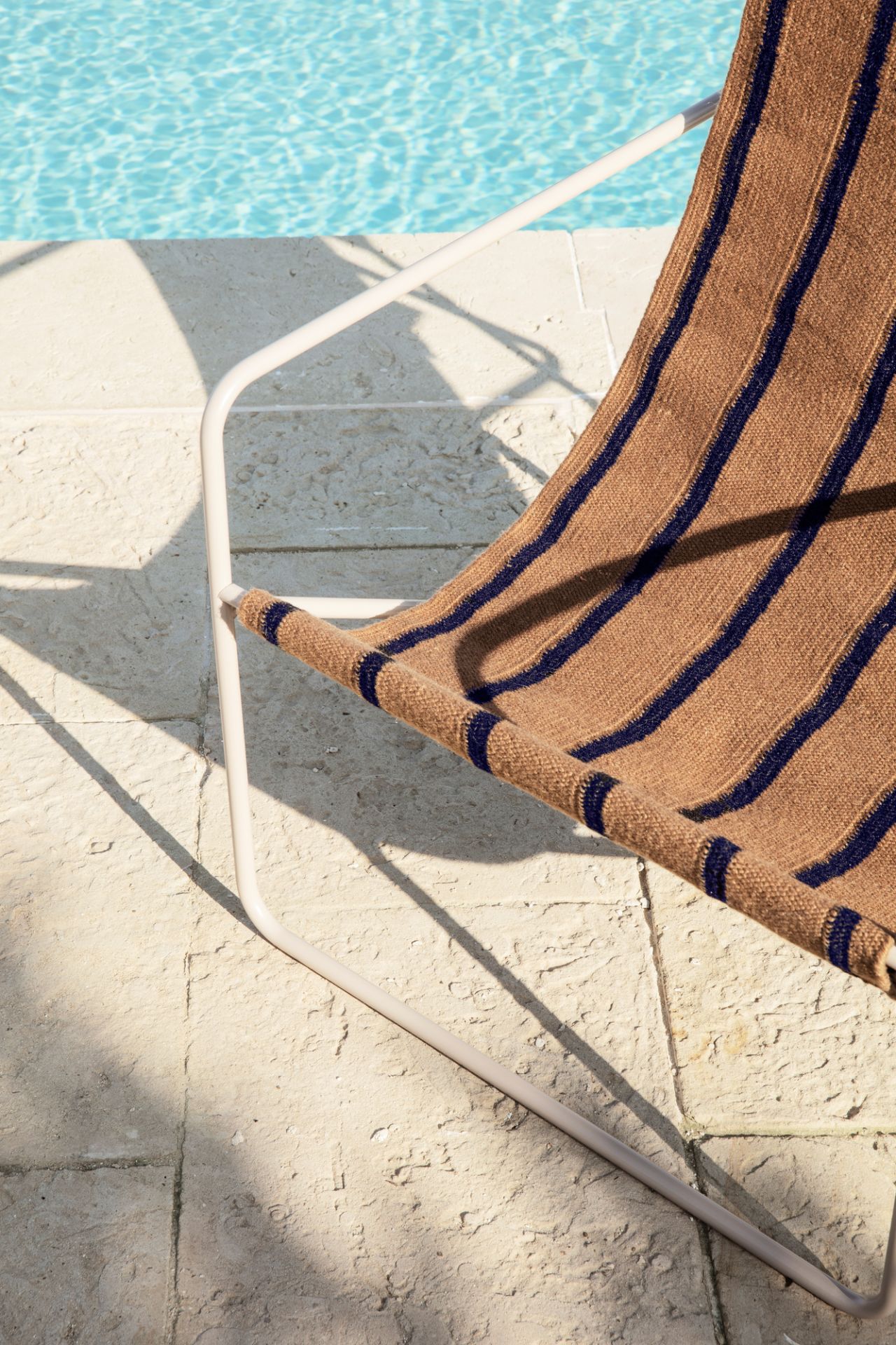 Desert Chair Loungesessel Kaschmir Ferm Living