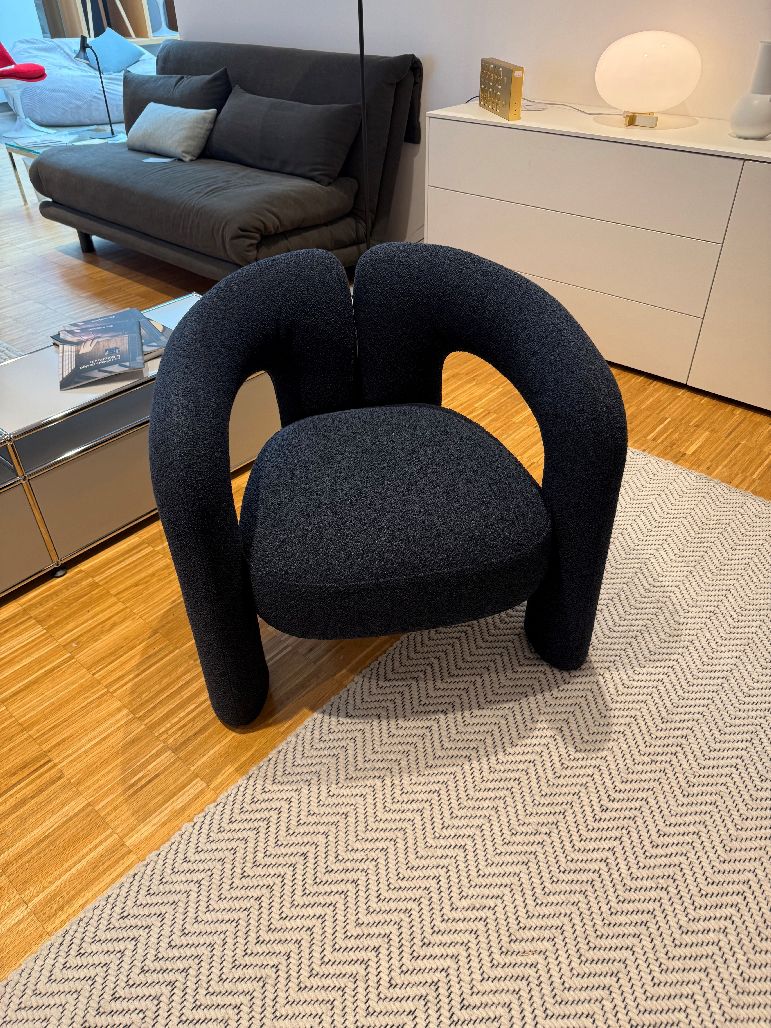 577 Dudet Sessel TESS."LOOK" NOTTE Cassina AUSSTELLUNGSSTÜCK