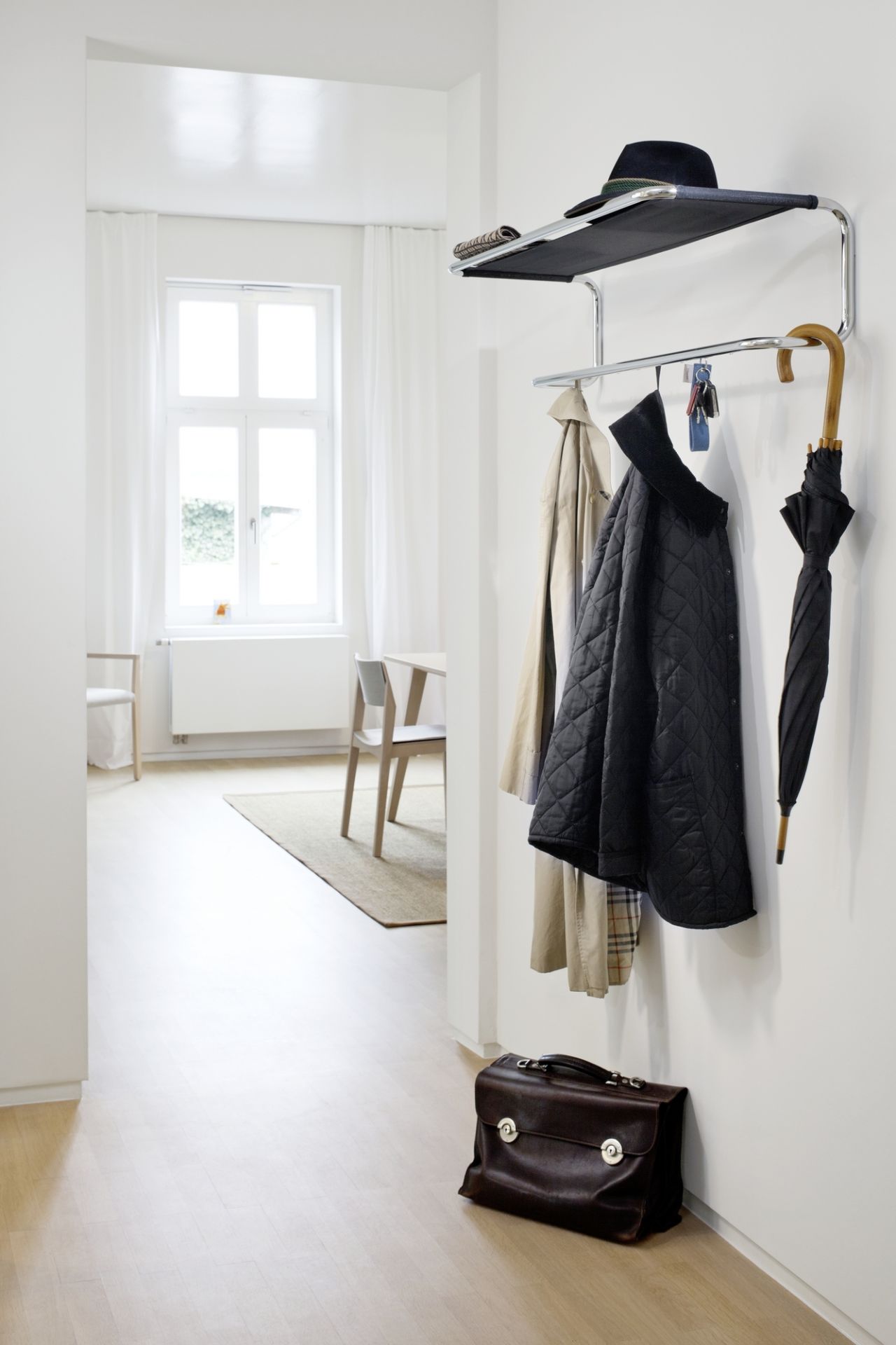 Wandgarderobe S 1520 Thonet
