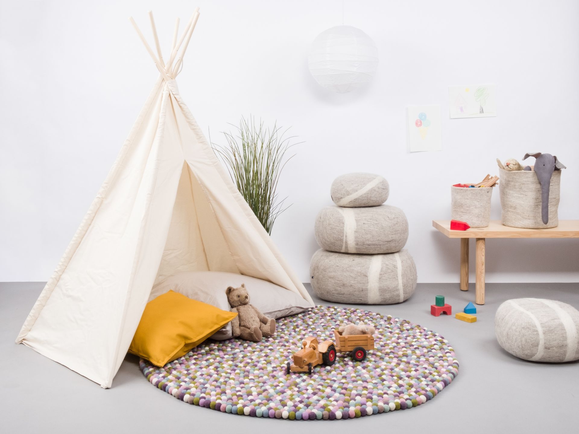 Filzkugel Teppich rund 120 cm Myfelt Greta