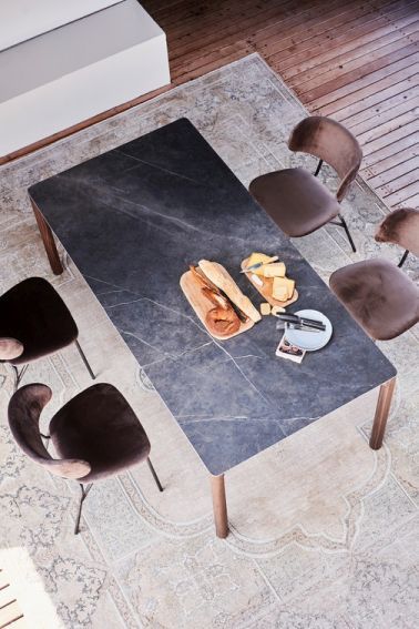 Radius Tisch Jan Kurtz