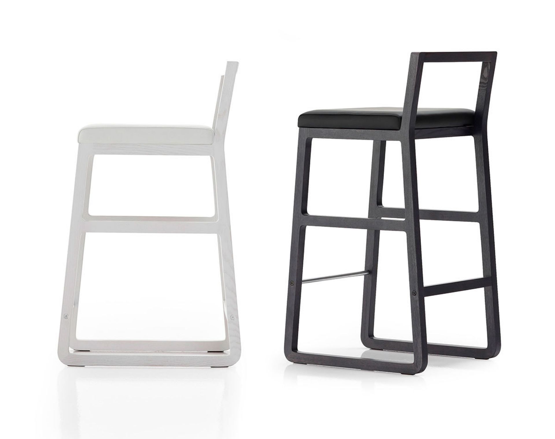 Midori Hocker Schwarz Sancal