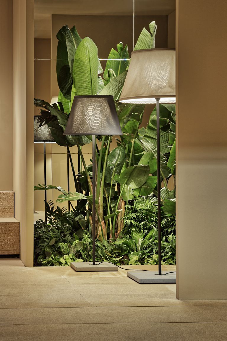TXL 2019 H205 cm Outdoor Stehleuchte grau Marset