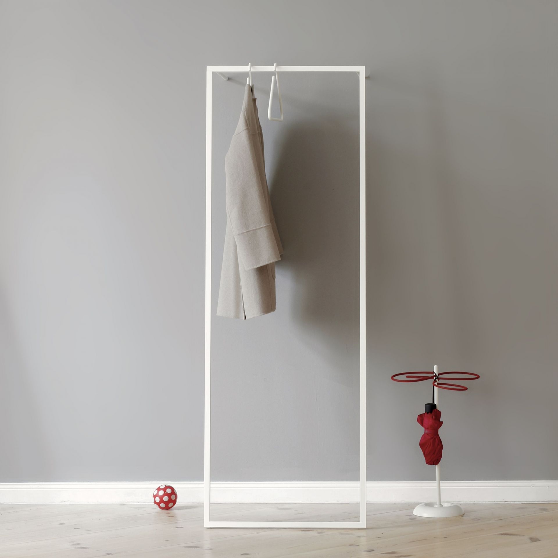 Leano S Anlehngarderobe Roomsafari Weiß