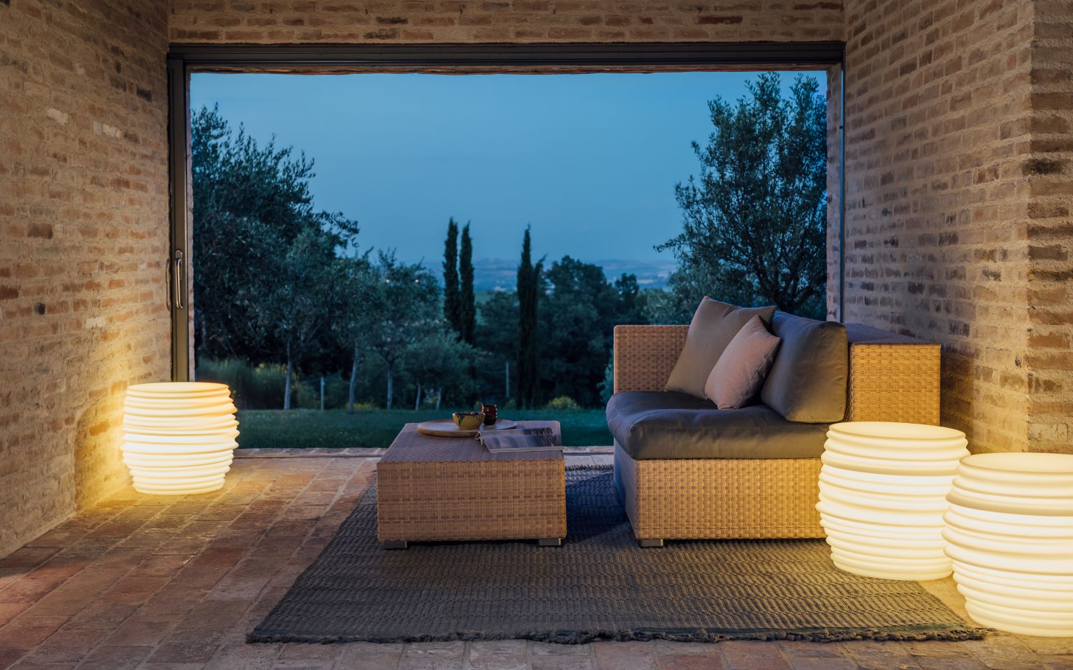 Babylon Hocker/Beistelltisch inkl. Licht Dedon