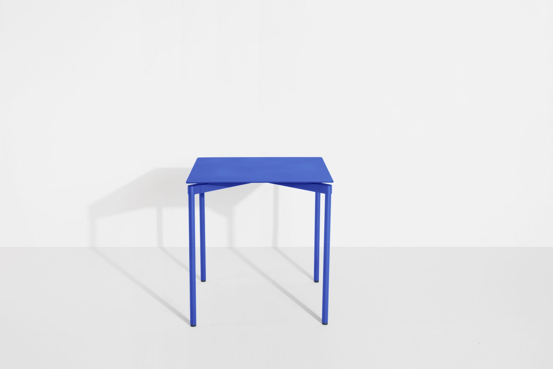 Fromme Dining Table Square Esstisch Quadratisch Petite Friture Blau Fromme Dining Table Square Esstisch Quadratisch Petite Friture Blau