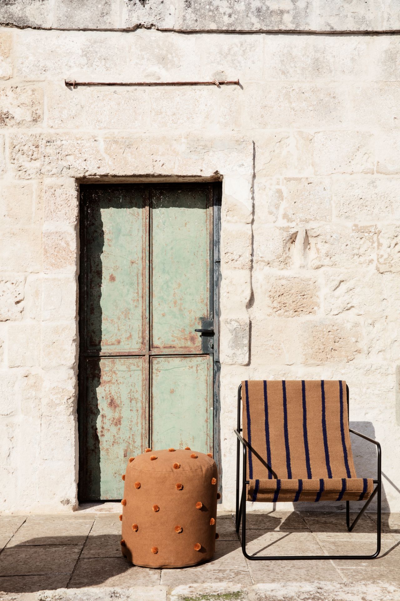 Desert Chair Loungesessel Schwarz Ferm Living