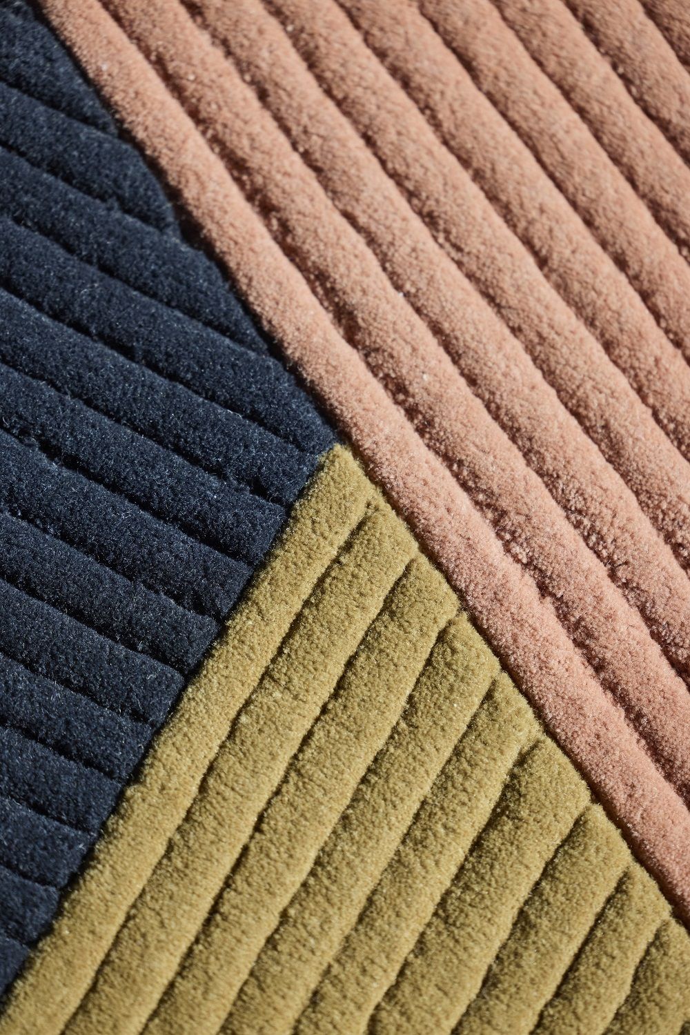 Row Rug Circular trio Teppich Northern