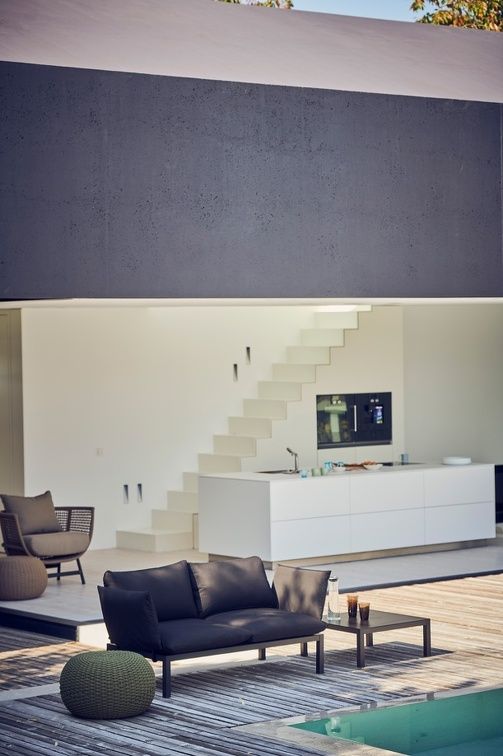 Fiam Domino Outdoor Sofa 2-Sitzer mit Armlehnen und Kissen Jan Kurtz